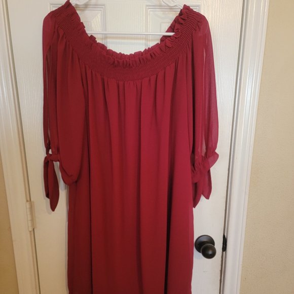 City Triangles tunic, off shoulder, maroon, 1X (Junior Plus) - Picture 1 of 5